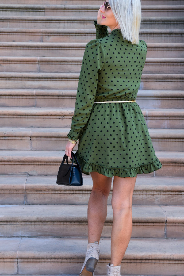 Sukienka rozkloszowana Debby w kropki – zielono-czarna 3