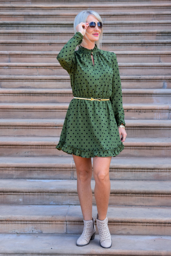 Sukienka rozkloszowana Debby w kropki – zielono-czarna