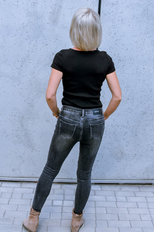 Spodnie skinny jeans z dziurami – czarne 2