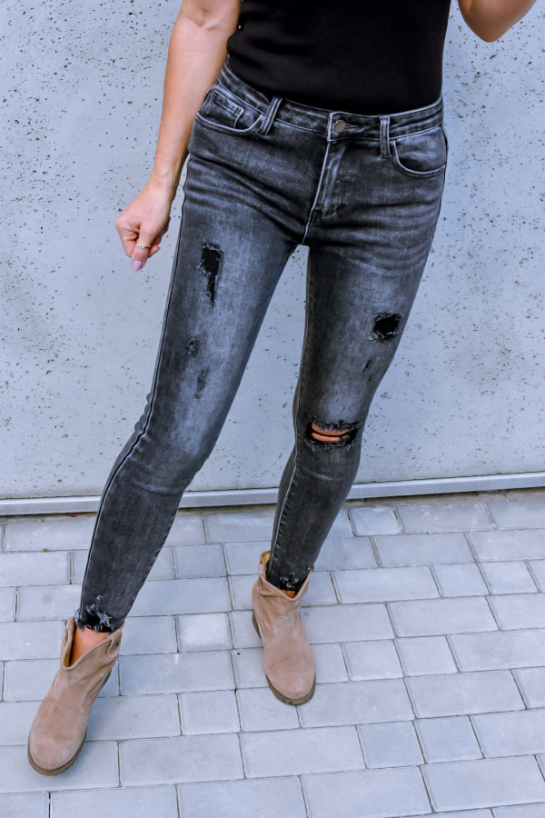 Spodnie skinny jeans z dziurami – czarne 4